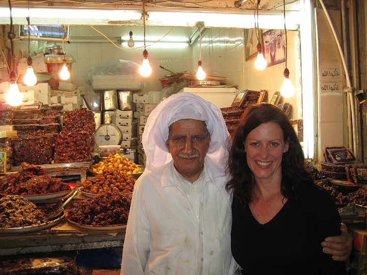 IMG_2151.JPG - Scoring a date in Kuwait