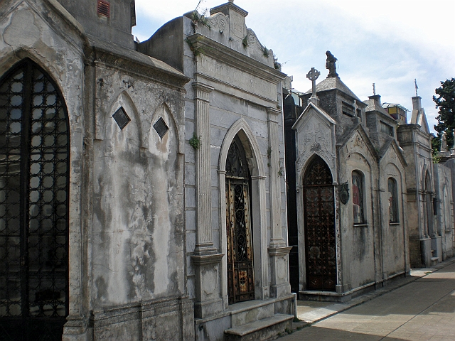 recoleta_cemetery_011.JPG - Recoleta cemetery