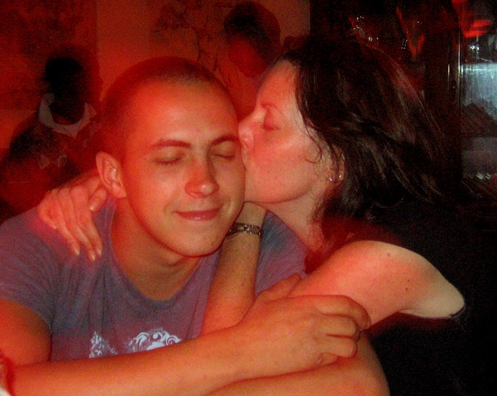 kiss.jpg
