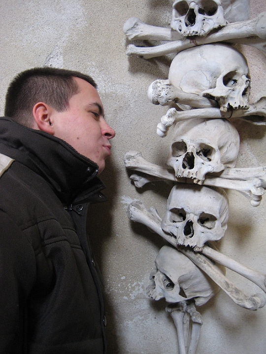 prague_with_luis_037.jpg - The Bone Church